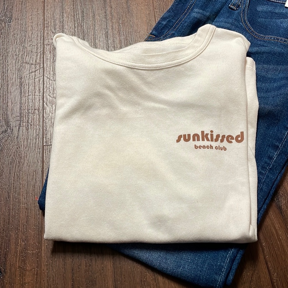 Sun kissed beach club t shirt